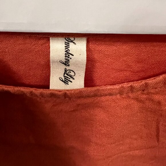 Smoking Lily Blouse - Picture 2 of 4